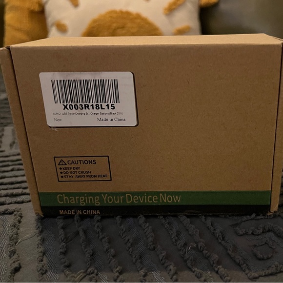 NWT—USB Cable Charging Unit—6 Ports - Picture 7 of 9